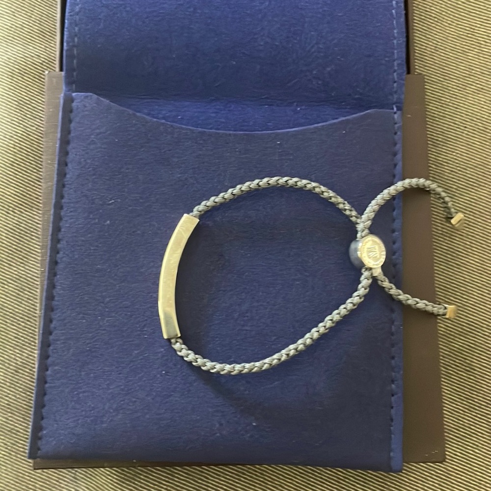 New with box $150 Monica Vinader Men’s Bracelet Silver Grey rope